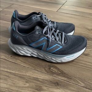 New Balance 880 women’s shoe size 8 wide